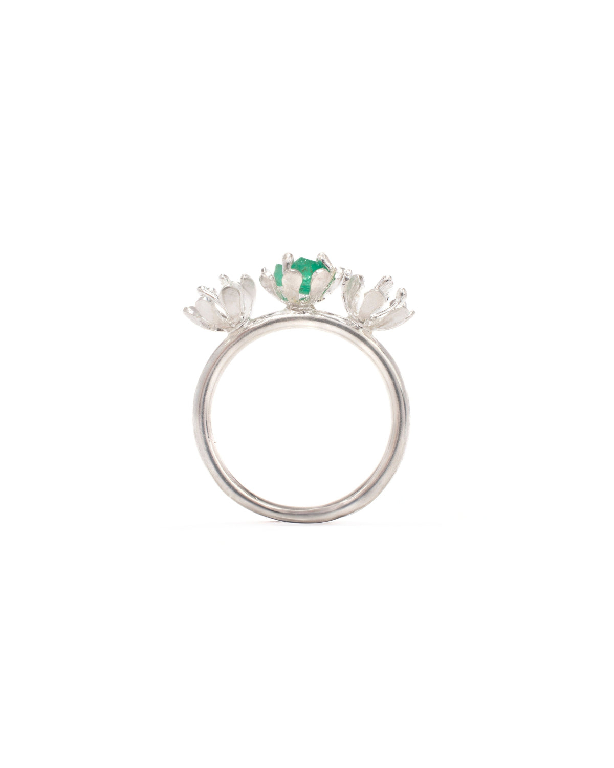 Anillo Lirio de Agua Plata y Esmeralda.