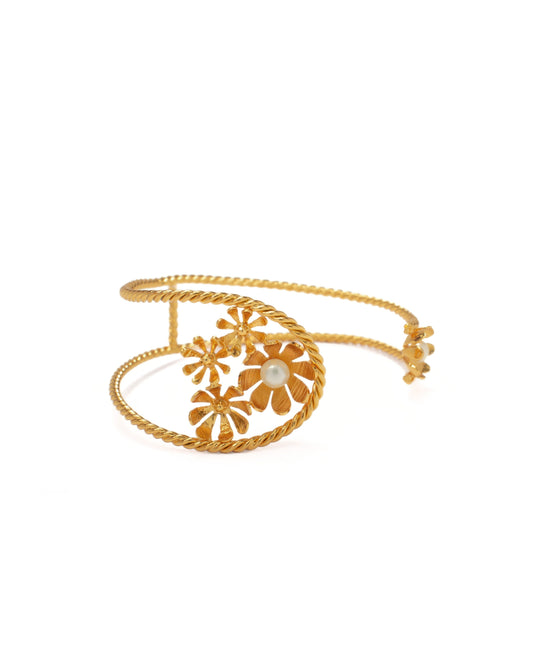 Pulsera  Lirio de Agua Dorado