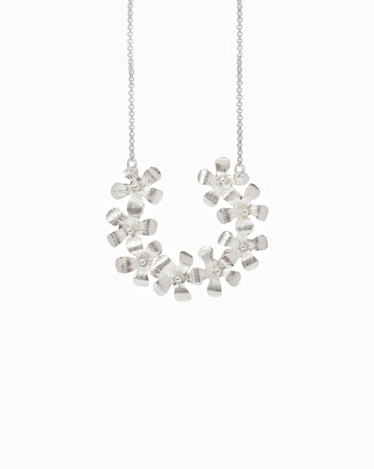 Collar Margaritas Media Luna en Plata